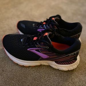 BROOKS Adrenaline GTS 19 size 8.5